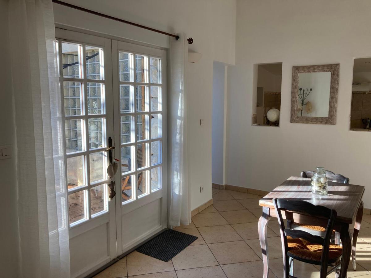 Gite Encore Un Soir Hyères Buitenkant foto