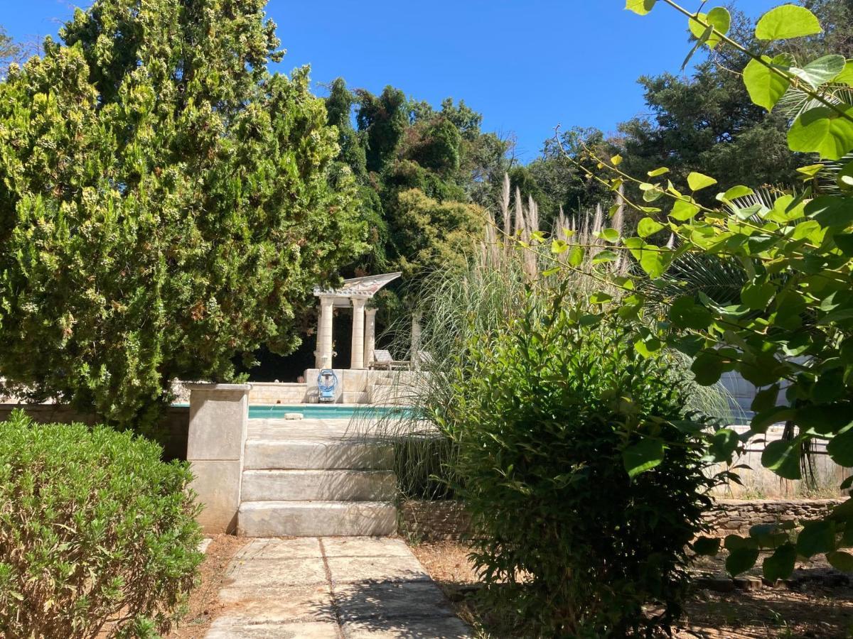 Gite Encore Un Soir Hyères Buitenkant foto